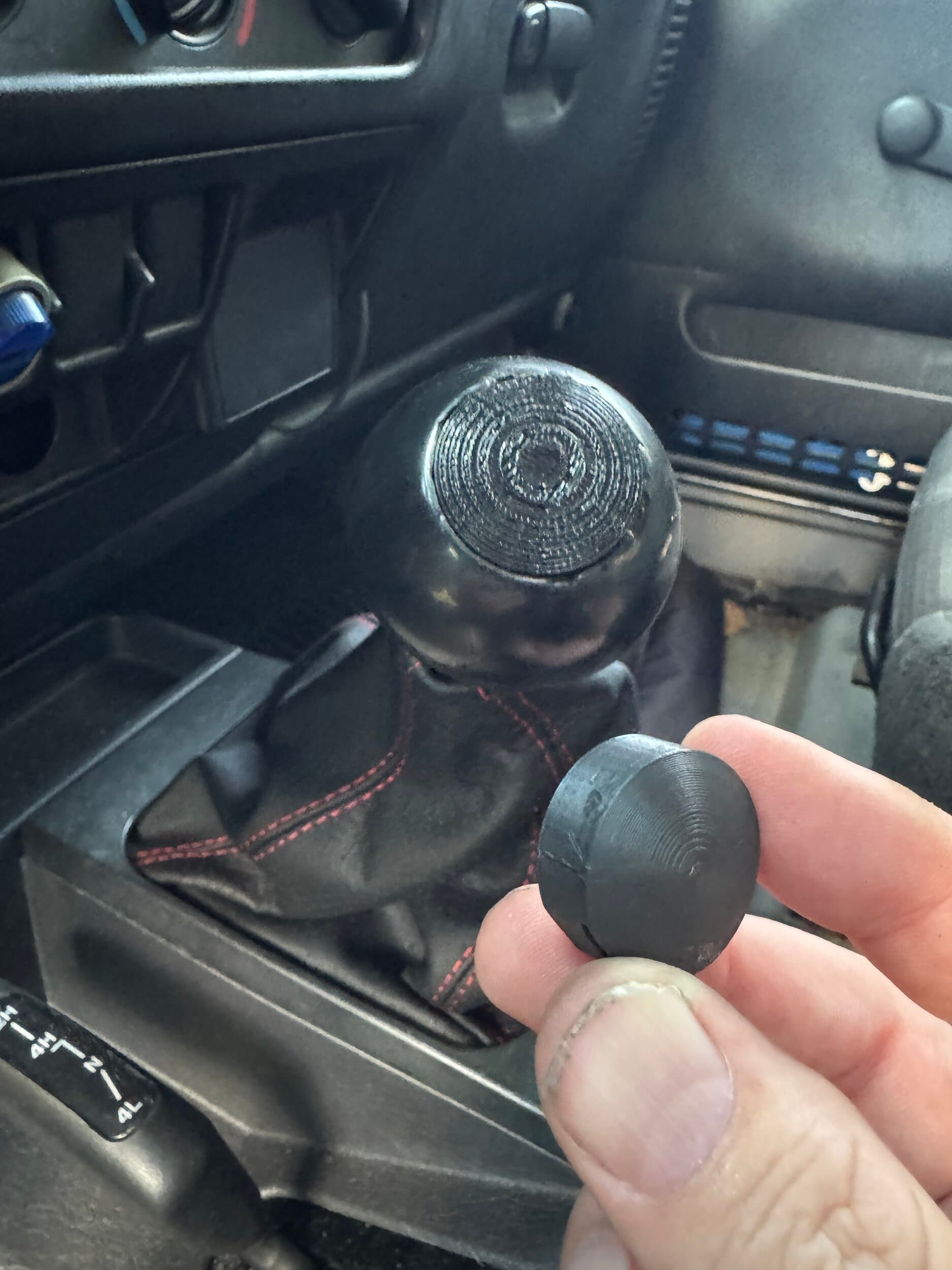 Six-Speed Shift Knob Center Cap Plug